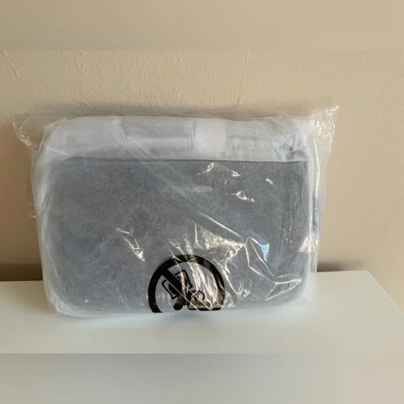 MICHAEL KORS Jet Set Medium Saffiano Leather Crossbody Bag NWT - Picture 4 of 6